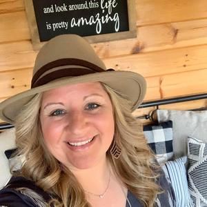 Meet your Posher, Abby